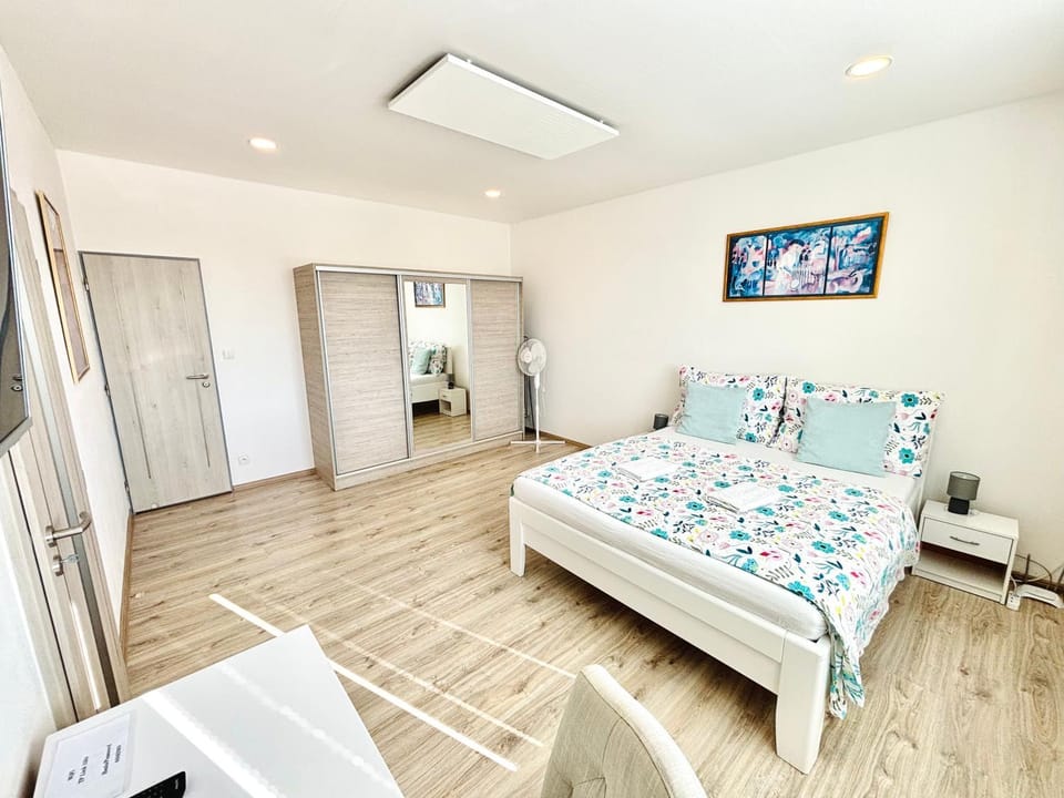 Apartmán u Louckého kláštera 2 plus KK Apartment in South Moravian Region
