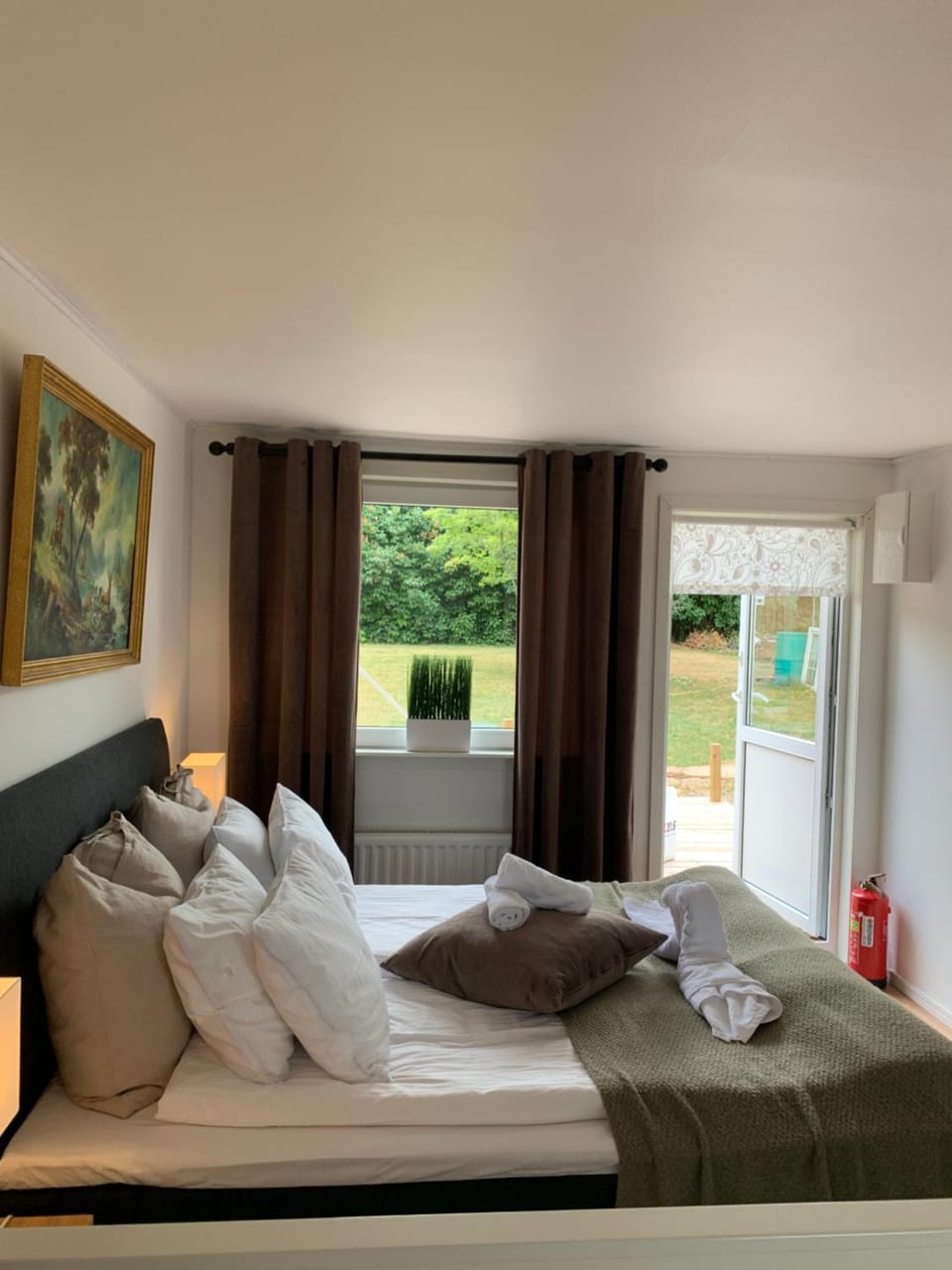 Bedroom, Garden view