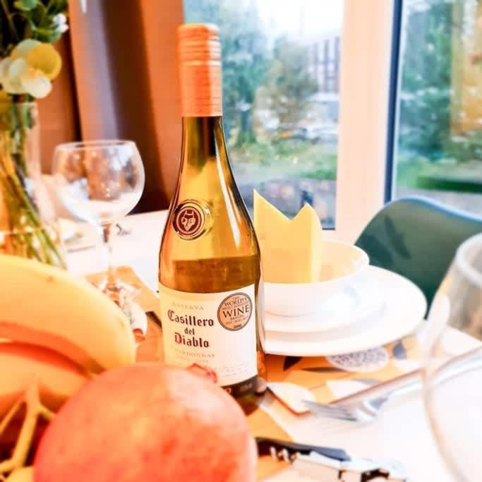 Modern 4 bedroom flat near Brighton Station House in Brighton