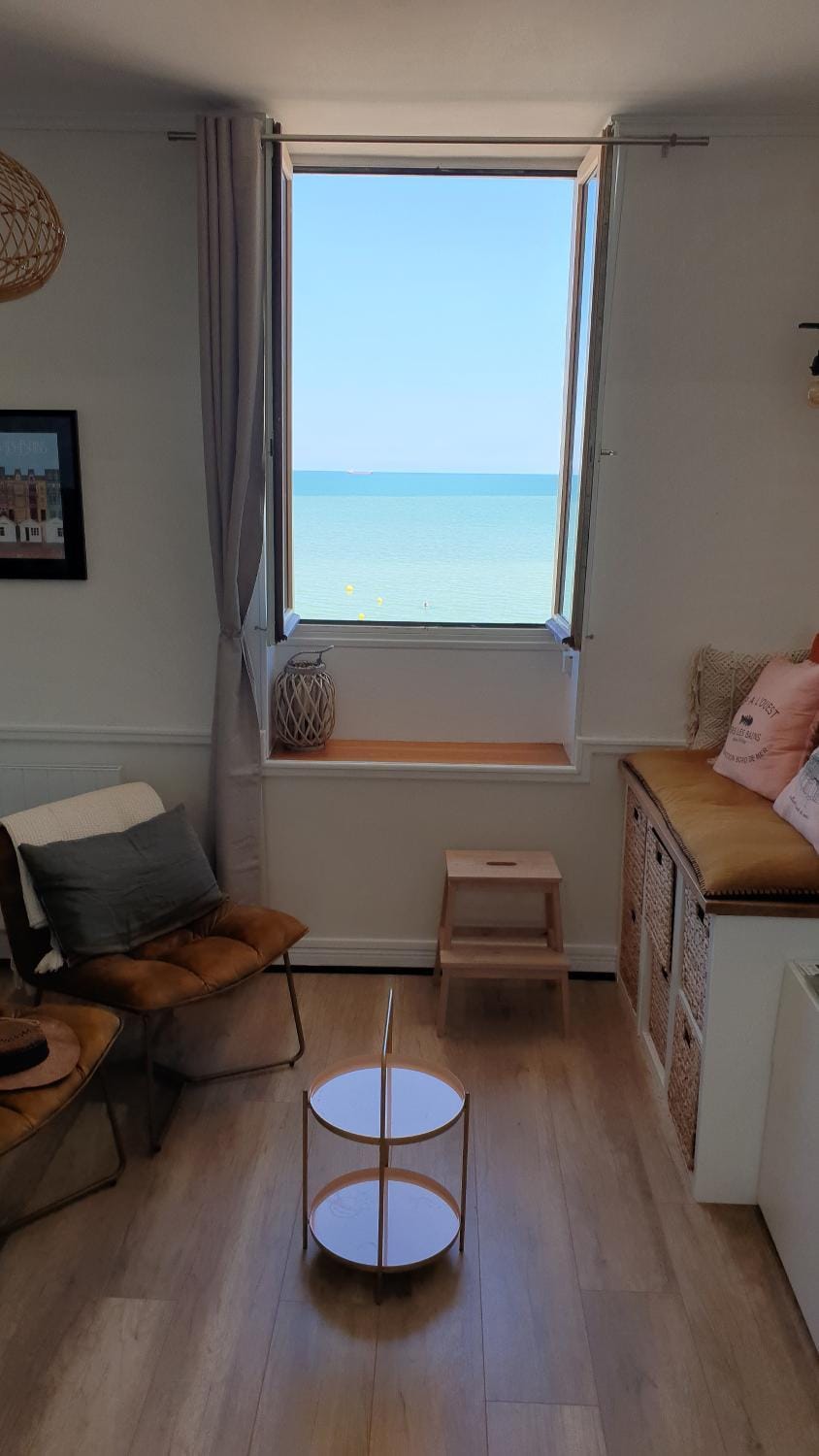 Villa Mignon grand studio vue Mer Apartment in Normandy