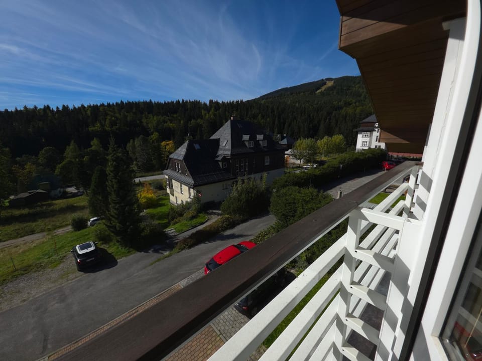 Natural landscape, Street view