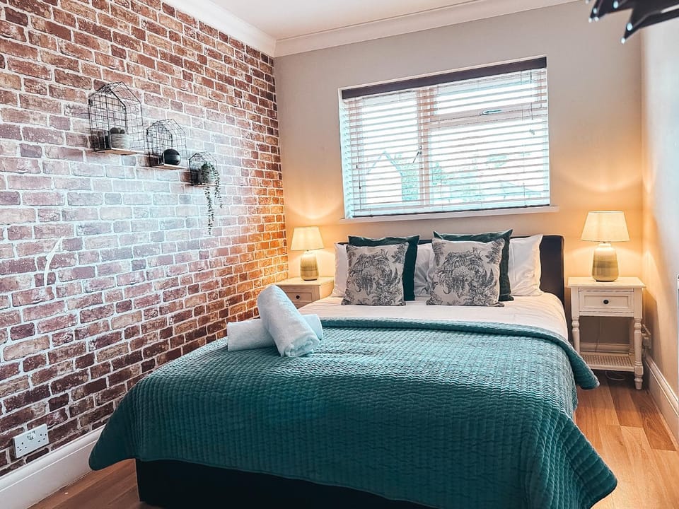 Ty-Fry House, by Solace Stays House in Cardiff