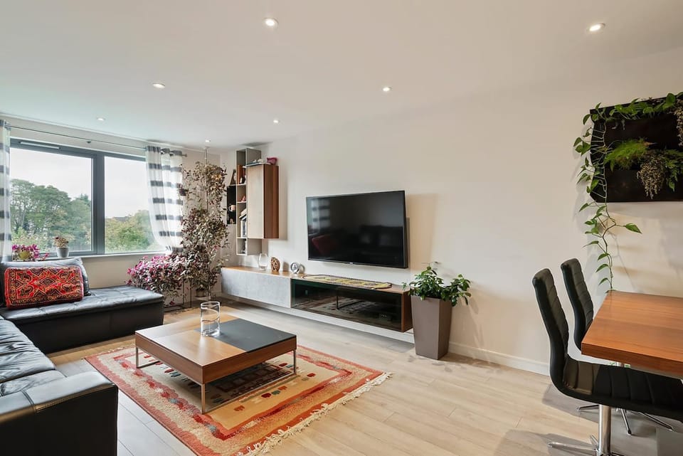 TV and multimedia, Living room, Seating area