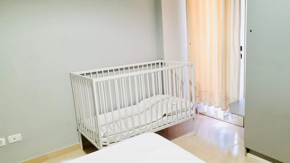 Bed, Photo of the whole room, Bedroom, cot