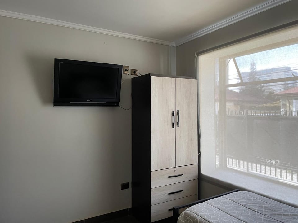 TV and multimedia, Photo of the whole room, Bedroom, wardrobe