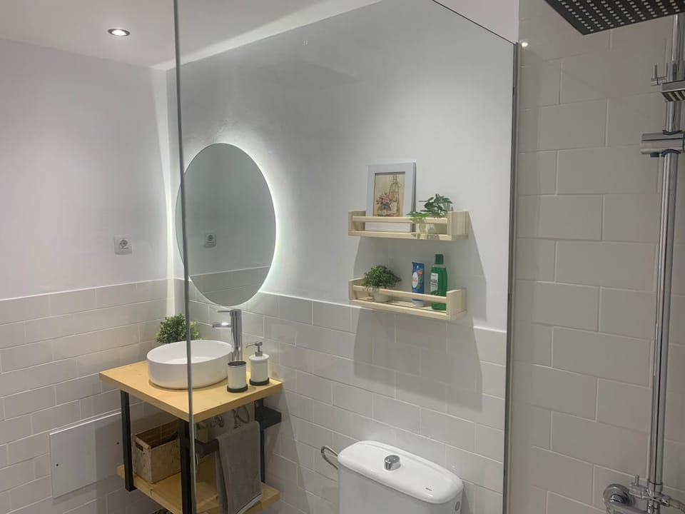Shower, Bathroom, towels