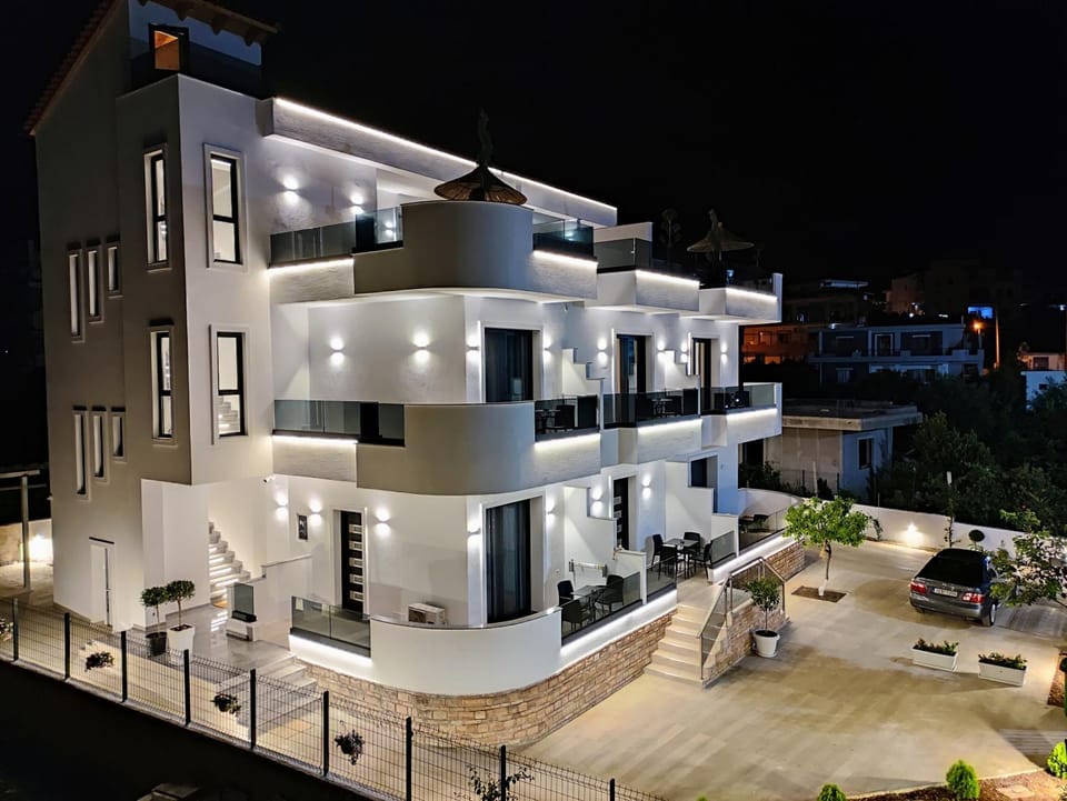 Property building, Internal: Not applicable to any particular room