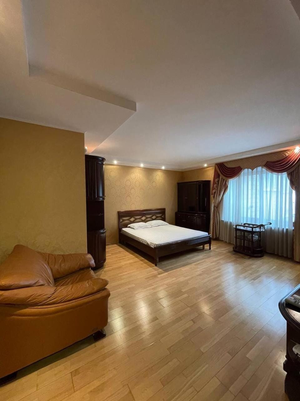 One bedroom Kreschatik Str 4 Apartment in Kiev City - Kyiv
