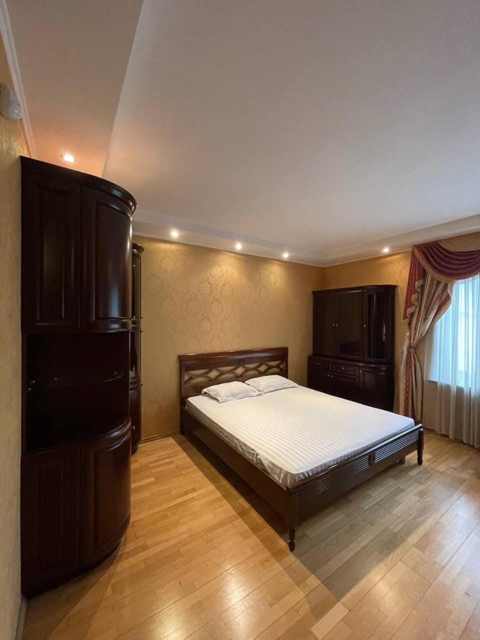 One bedroom Kreschatik Str 4 Apartment in Kiev City - Kyiv