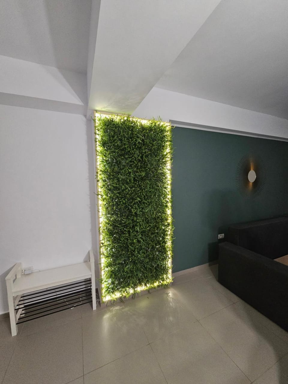 Green Apartament Near The Beach Apartment in Constanța County