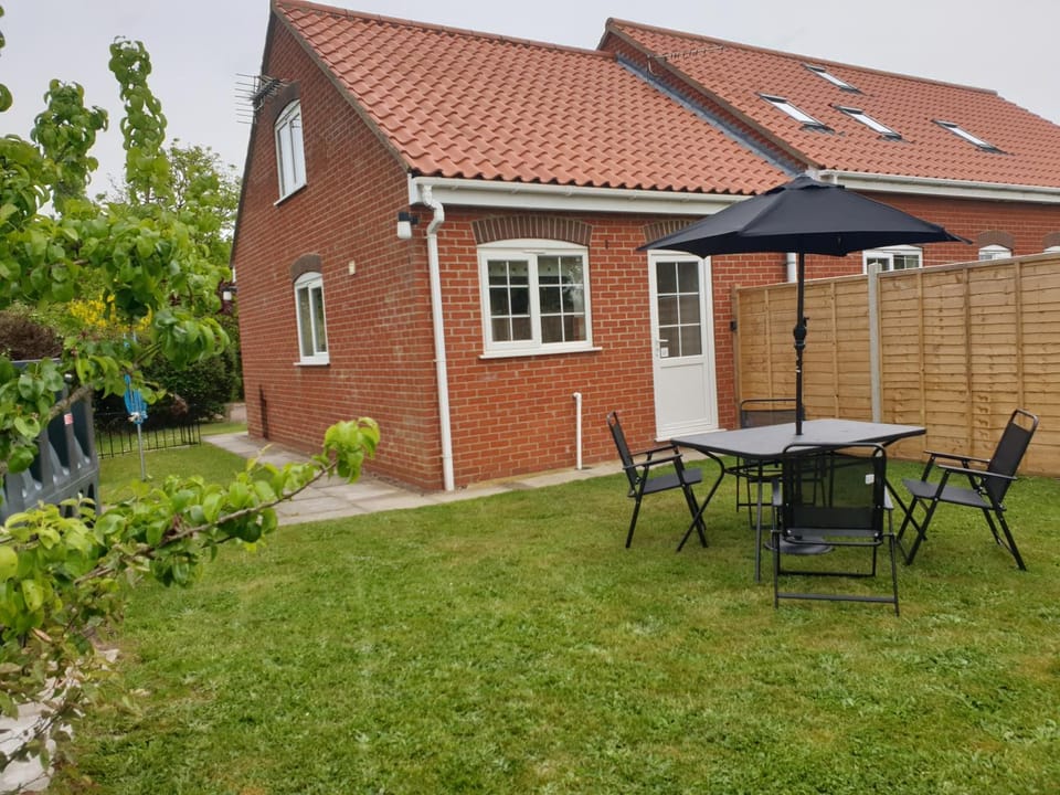 Coastal Annex at Saltfleet Apartment in England