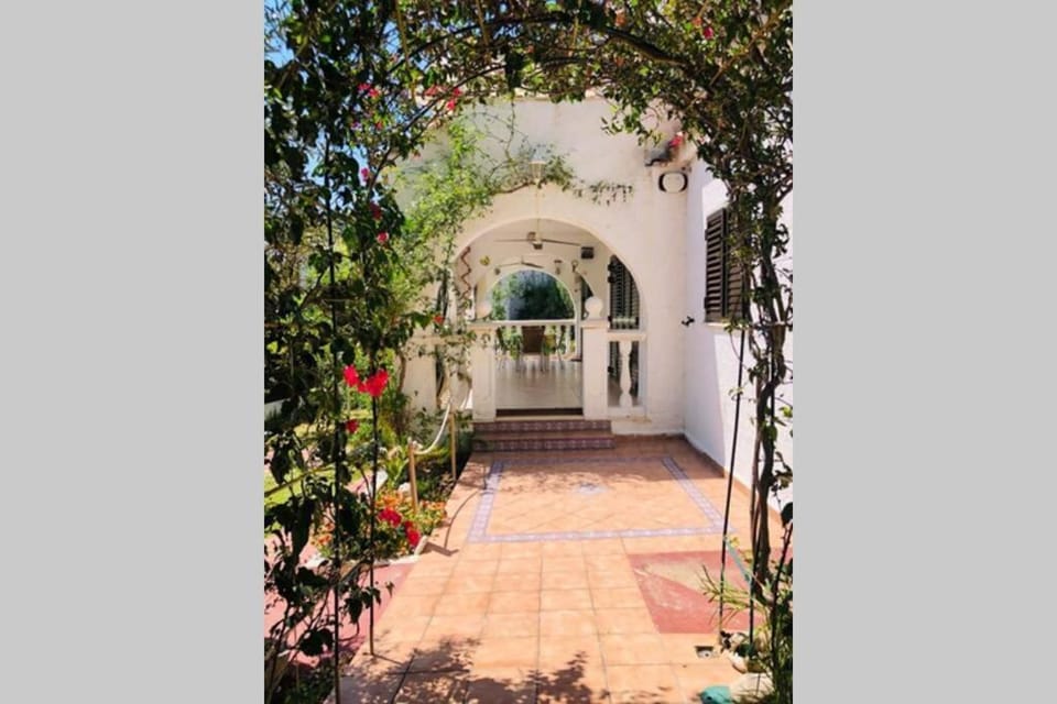 Facade/entrance, Garden, Garden view