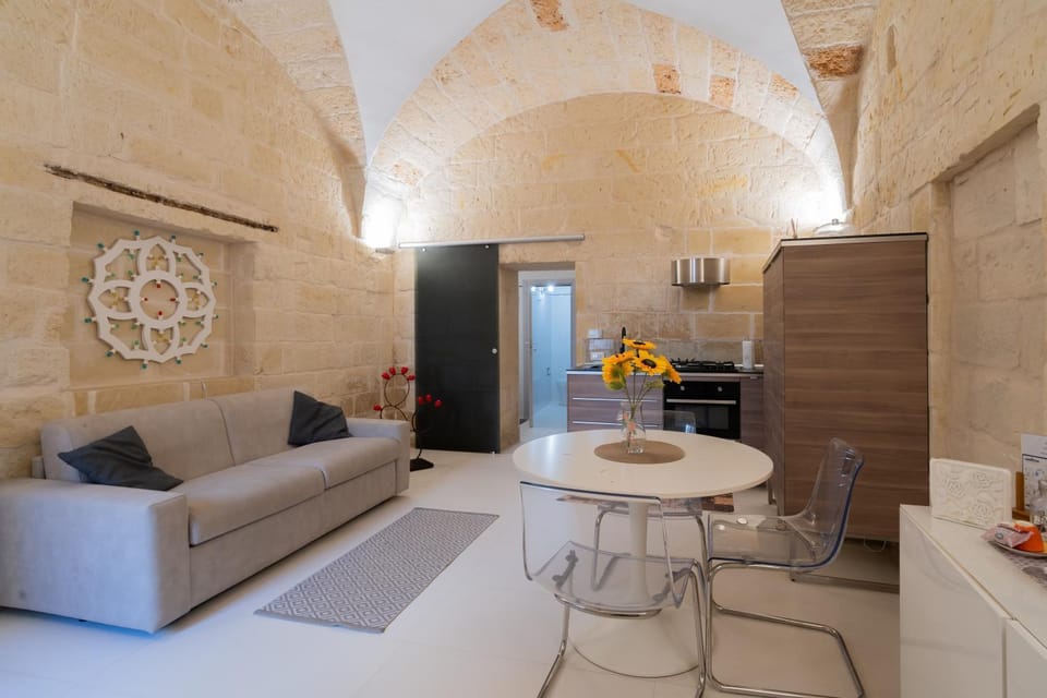 Kitchen or kitchenette, Living room, Seating area