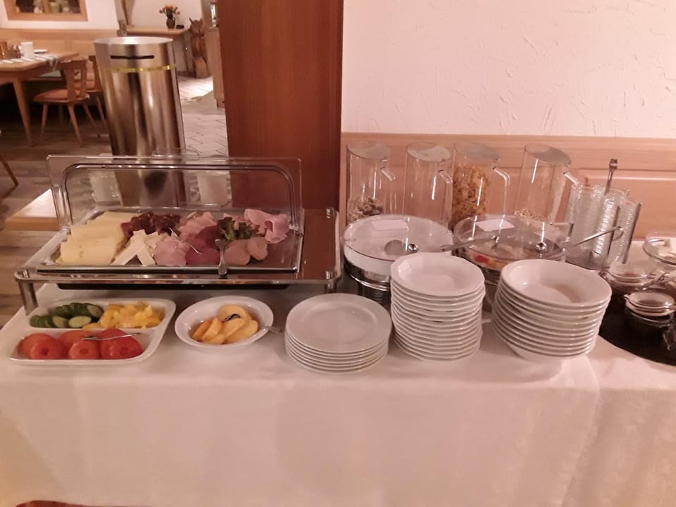 Breakfast, Buffet breakfast