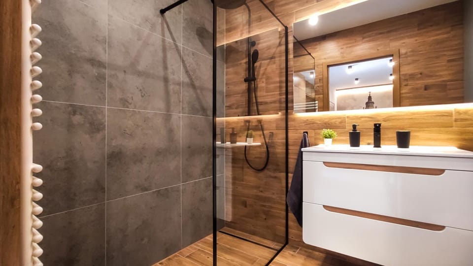 Shower, Bathroom
