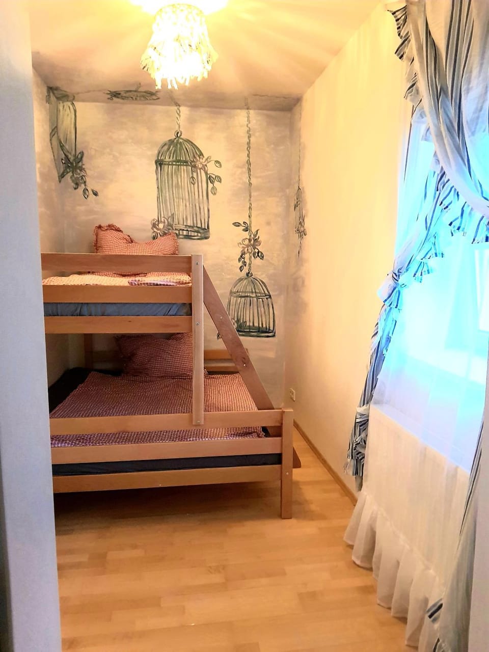 Photo of the whole room, bunk bed