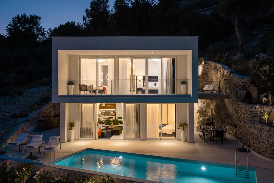 Property building, Swimming pool
