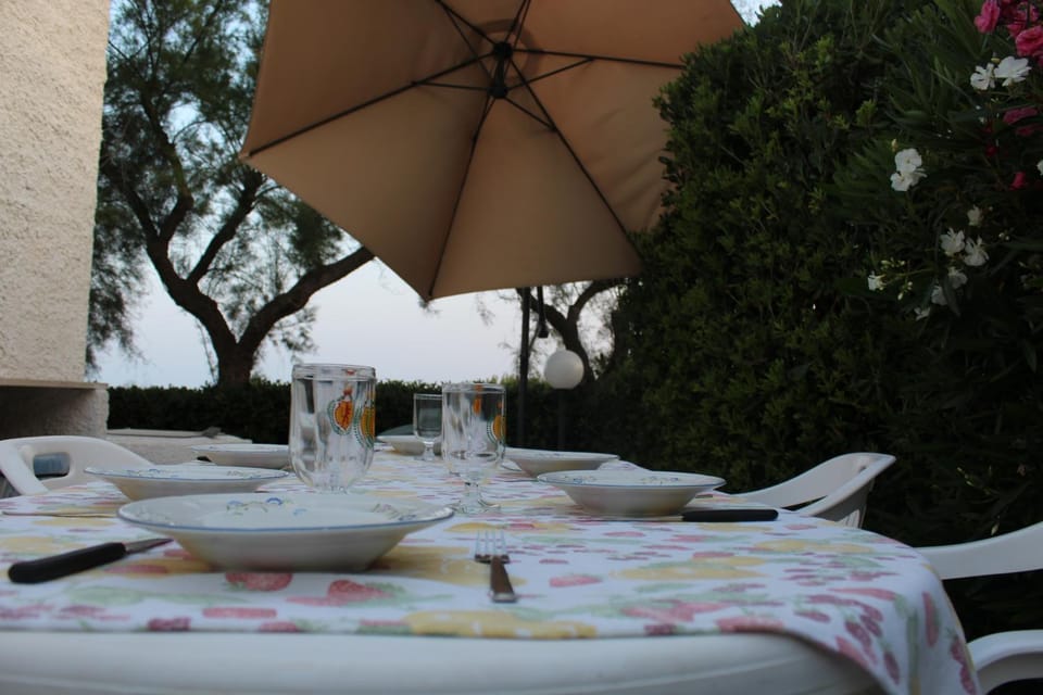 Garden, Sea view