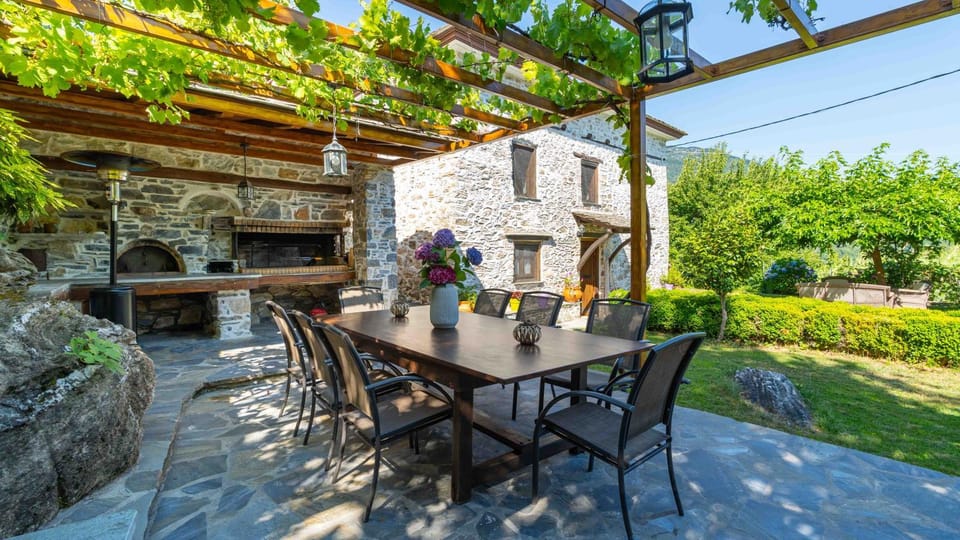 Μountain Whispers Apartment in Magnesia Prefecture, Greece