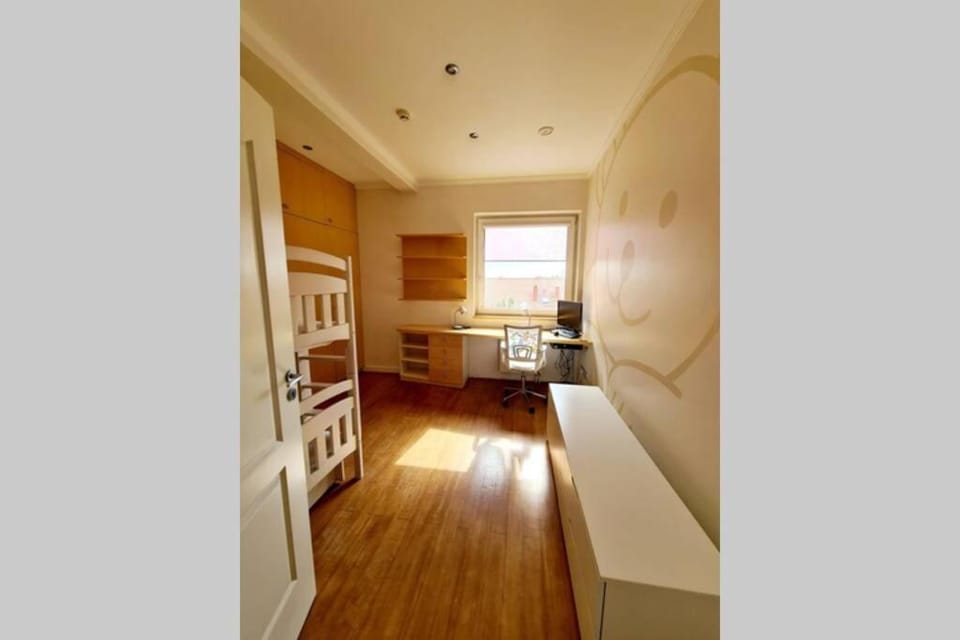 Erdvus 2-iejų miegamųjų butas miesto centre Apartment in Klaipėda