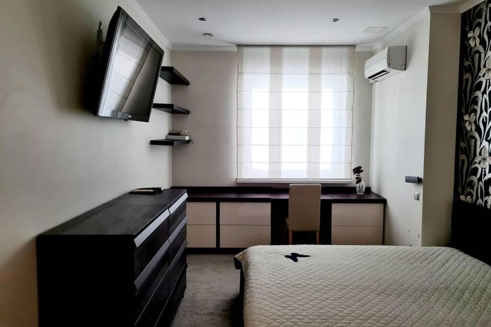 Erdvus 2-iejų miegamųjų butas miesto centre Apartment in Klaipėda