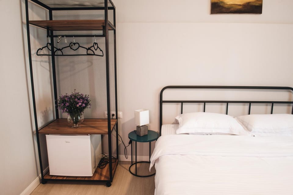 Bed, oven
