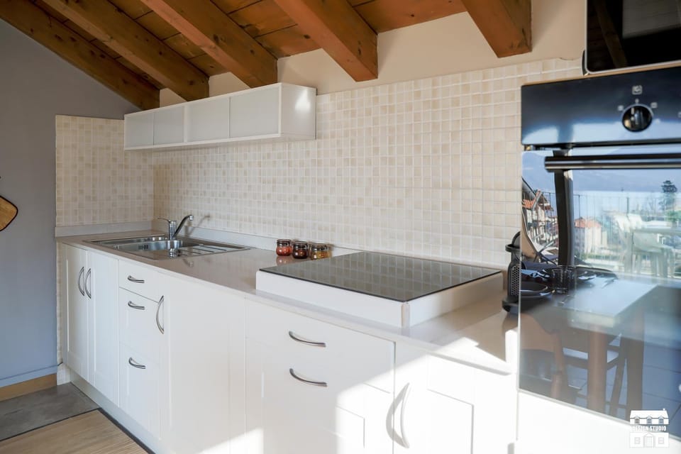 Kitchen or kitchenette, pet friendly