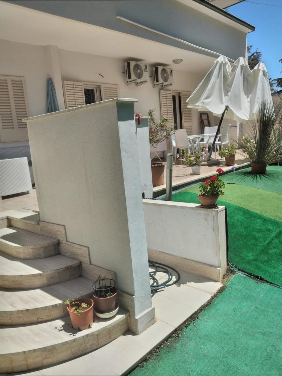 Day, Garden view