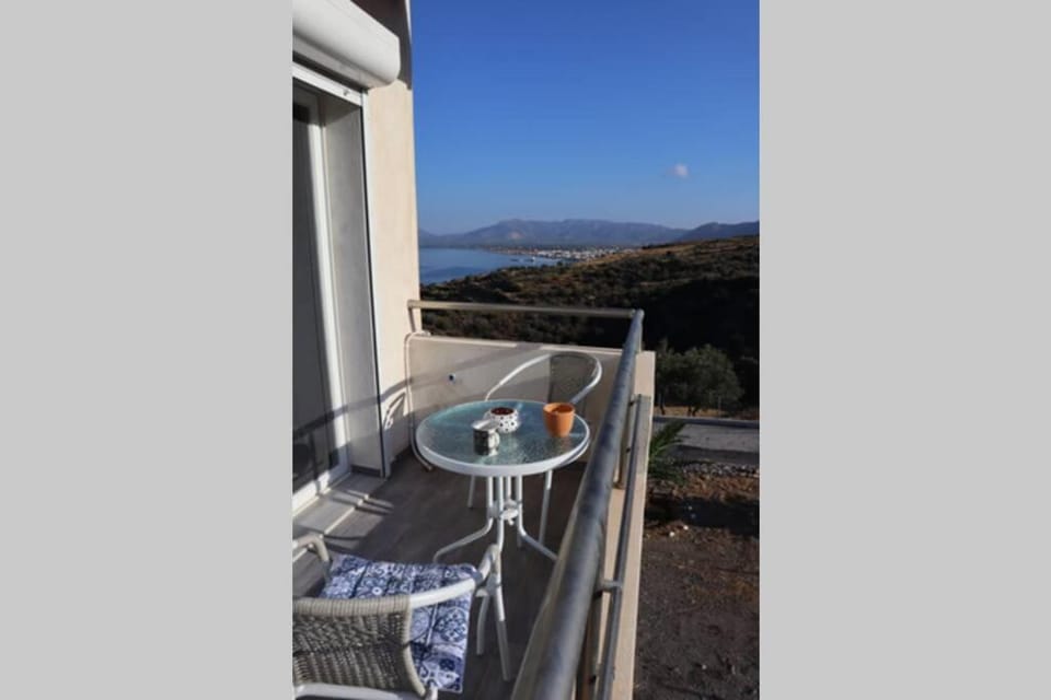 360° View Suites Tan Apartment in Islands