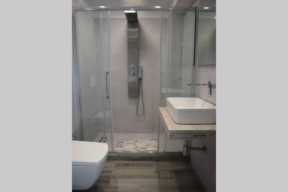 360° View Suites Tan Apartment in Islands