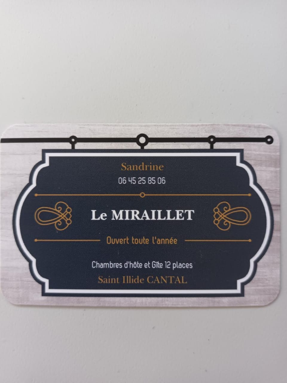 Le Miraillet, chambre hôte Bed and Breakfast in Auvergne-Rhône-Alpes