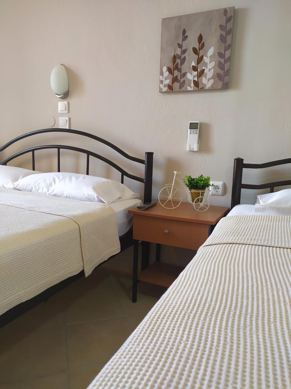 Bed, Photo of the whole room