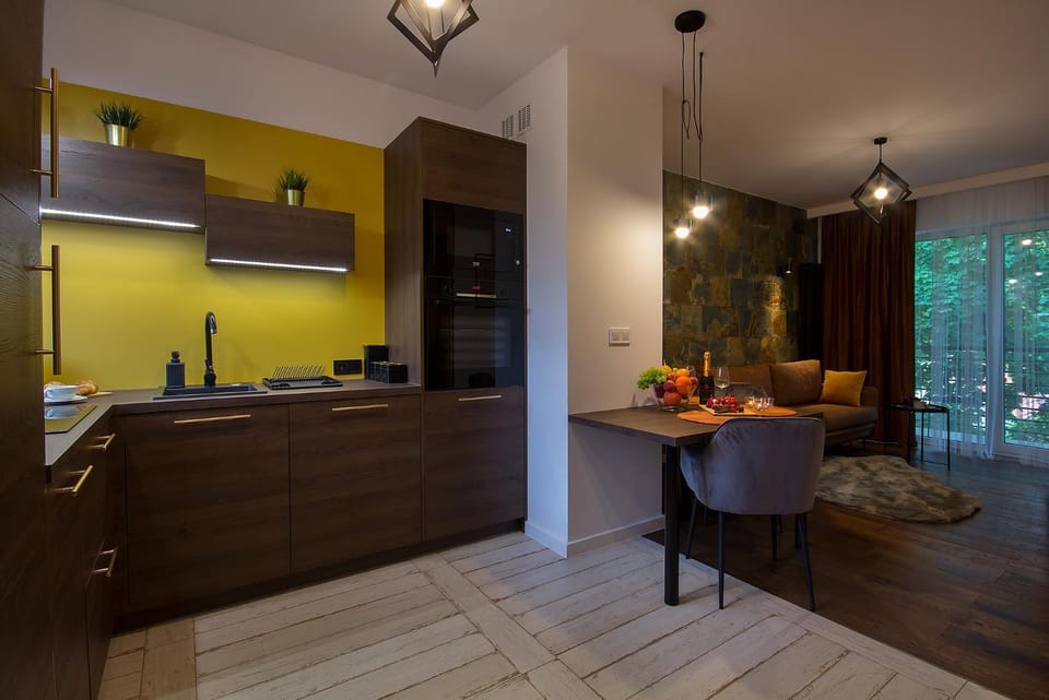 Kitchen or kitchenette
