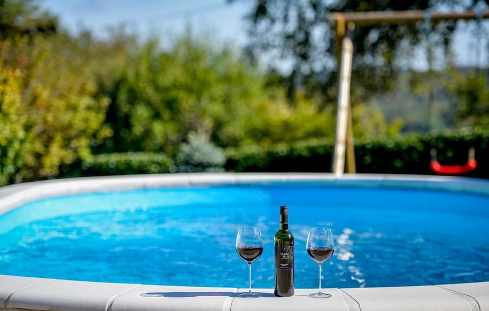 Day, Natural landscape, Food and drinks, Pool view, Swimming pool