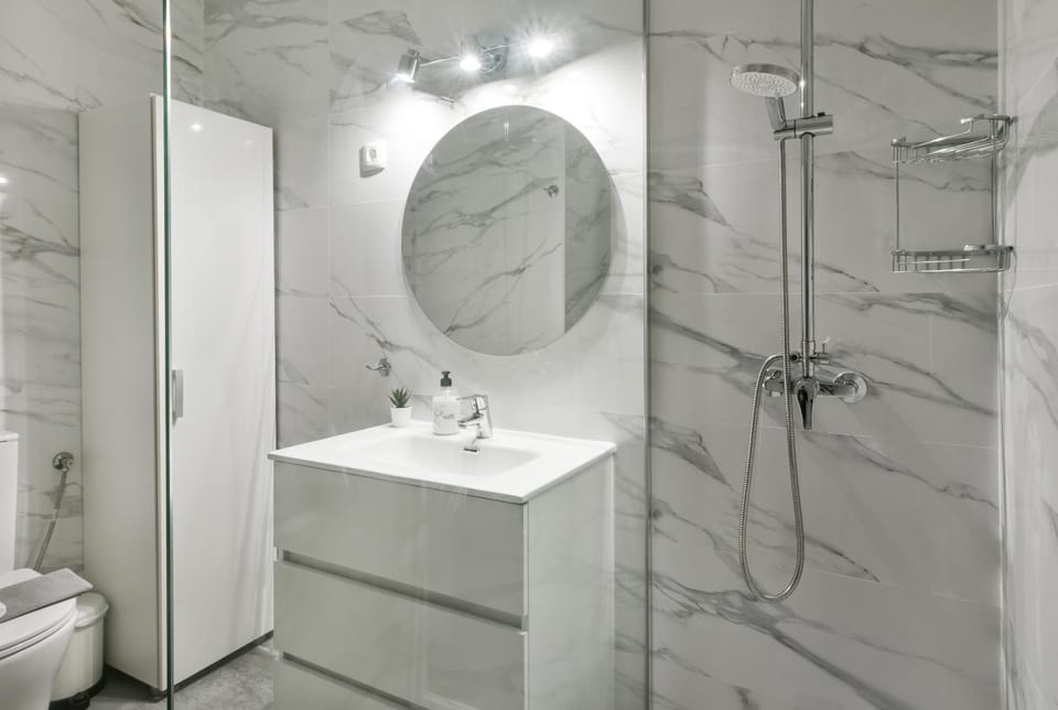 Shower, Bathroom, wardrobe