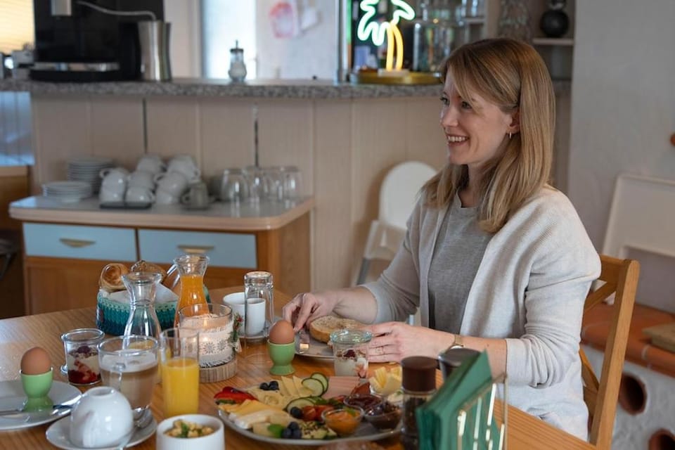 Breakfast, Continental breakfast