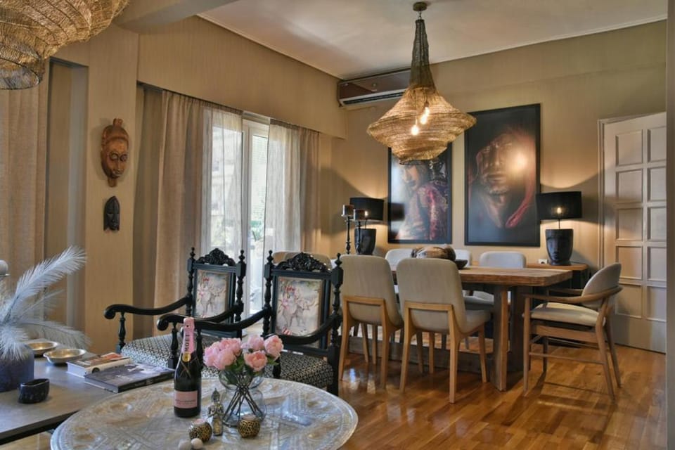 Living room, Dining area