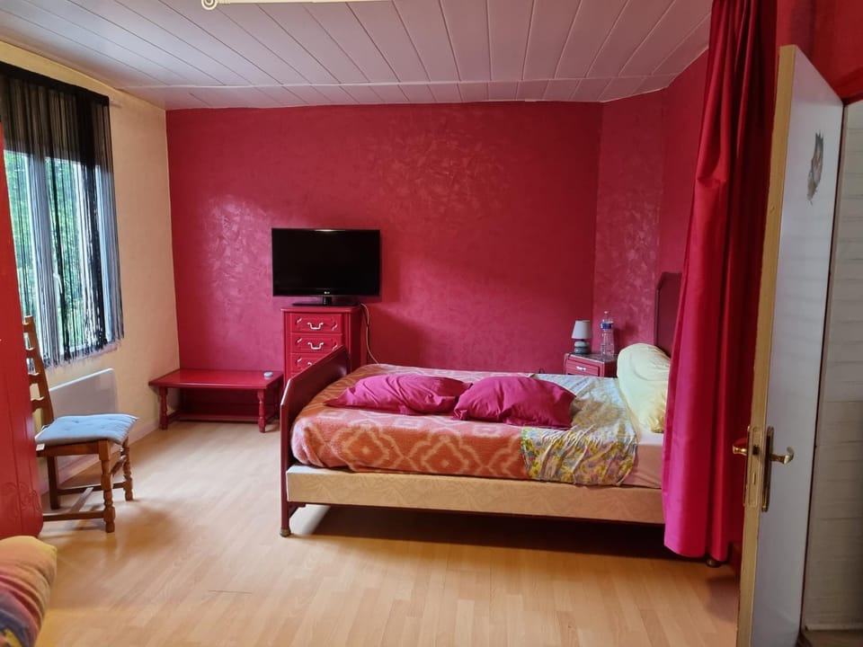 Bed, Bedroom