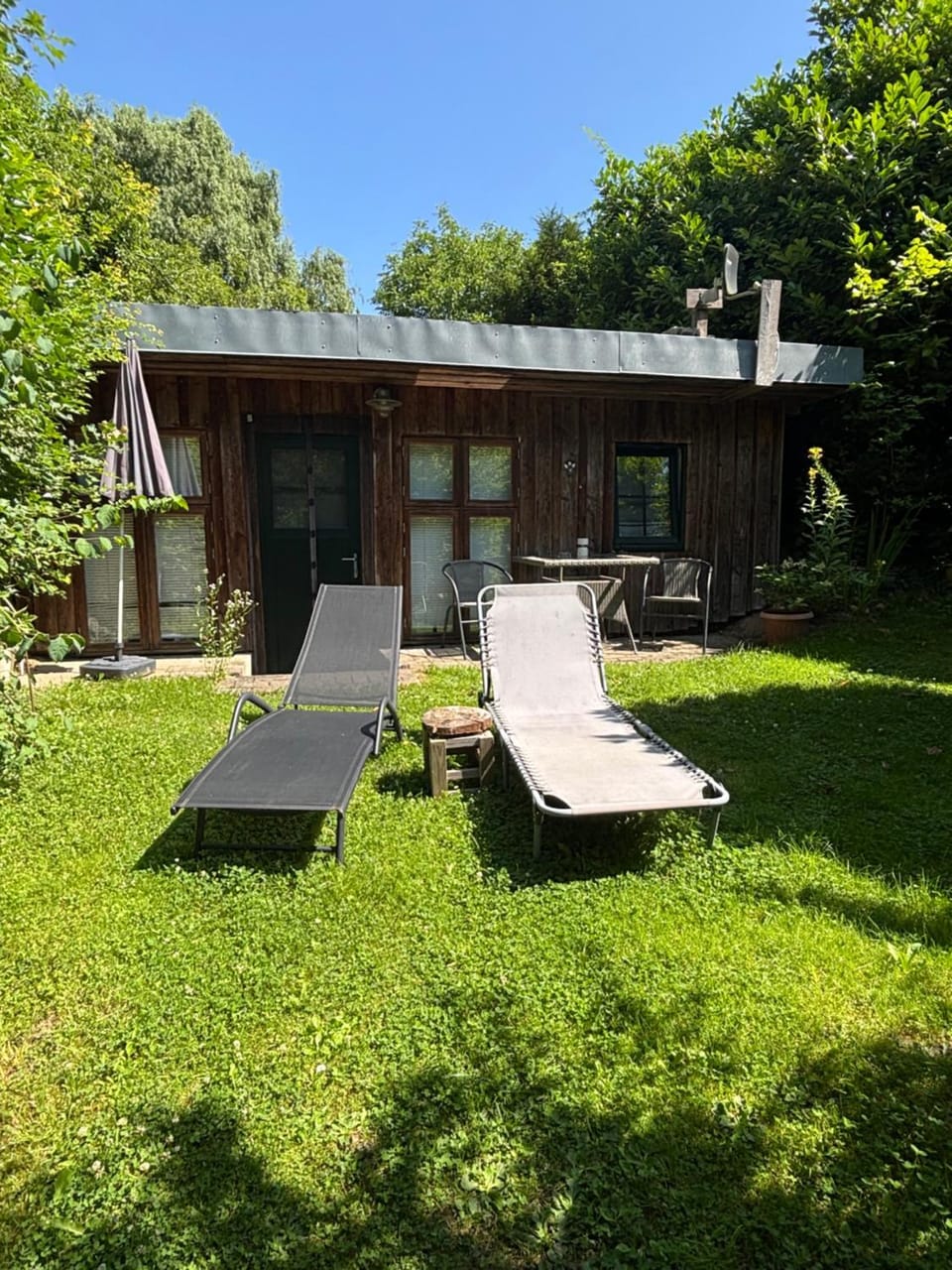 Kleines Ferienhäuschen im Grünen am Wasser House in Schleswig-Holstein