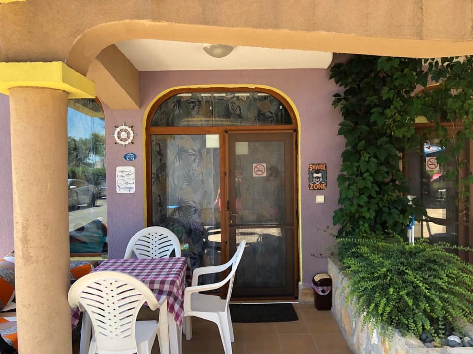 Facade/entrance