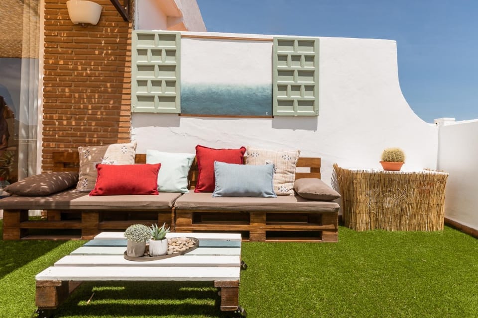 Off site, Balcony/Terrace