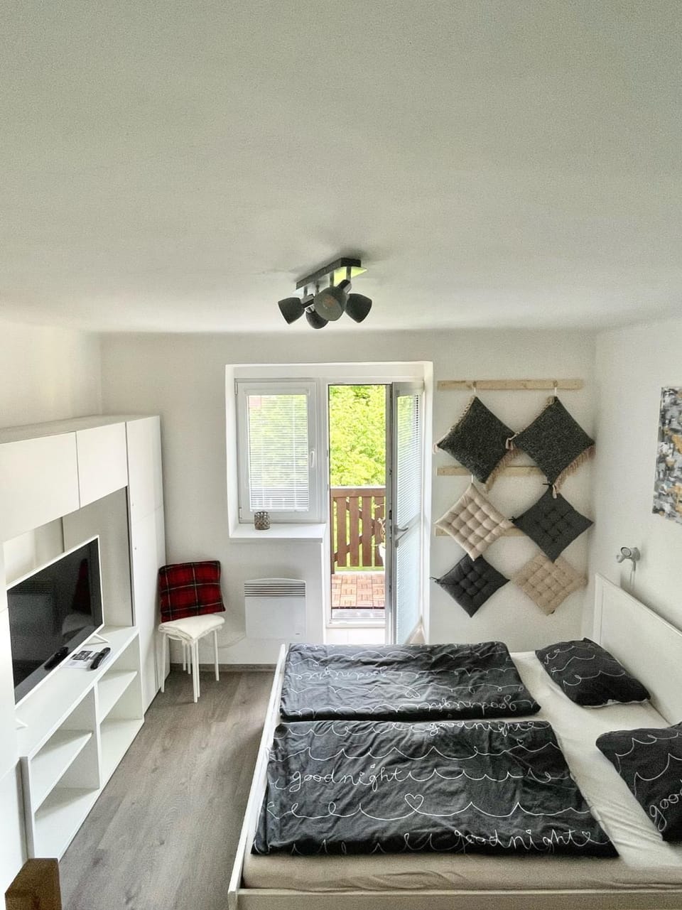 TV and multimedia, Bedroom