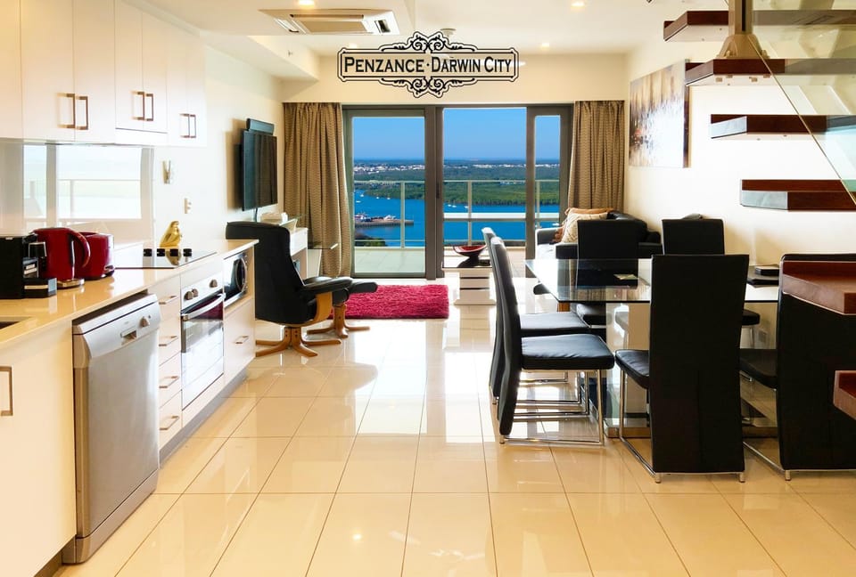 “PENZANCE” Great Location & Views at PenthousePads Apartment in Darwin