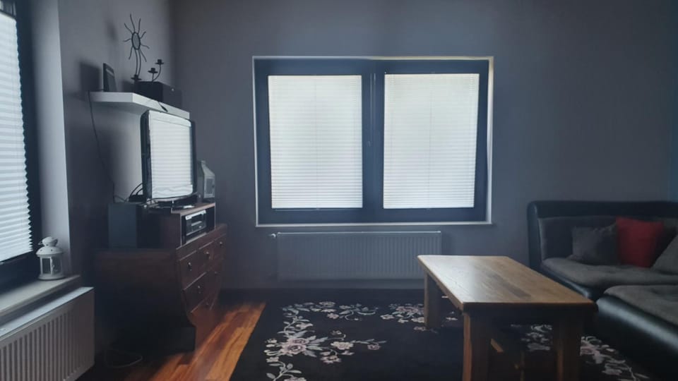 Communal lounge/ TV room, TV and multimedia, Living room, Seating area