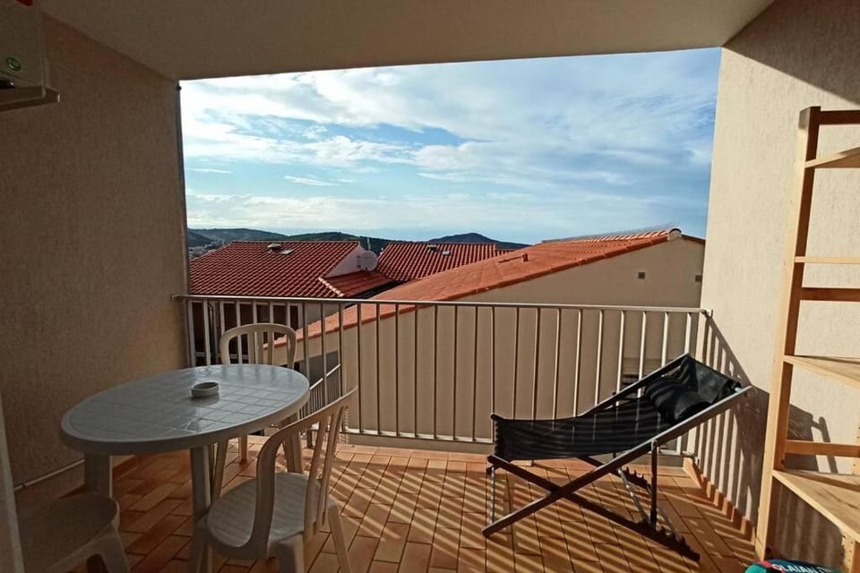 Appartement F2 proche des criques et thalasso Apartment in Alt Empordà