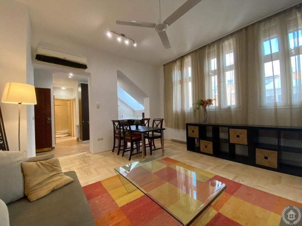 Downtown Gozsdu Vibe Apartments Apartment in Budapest
