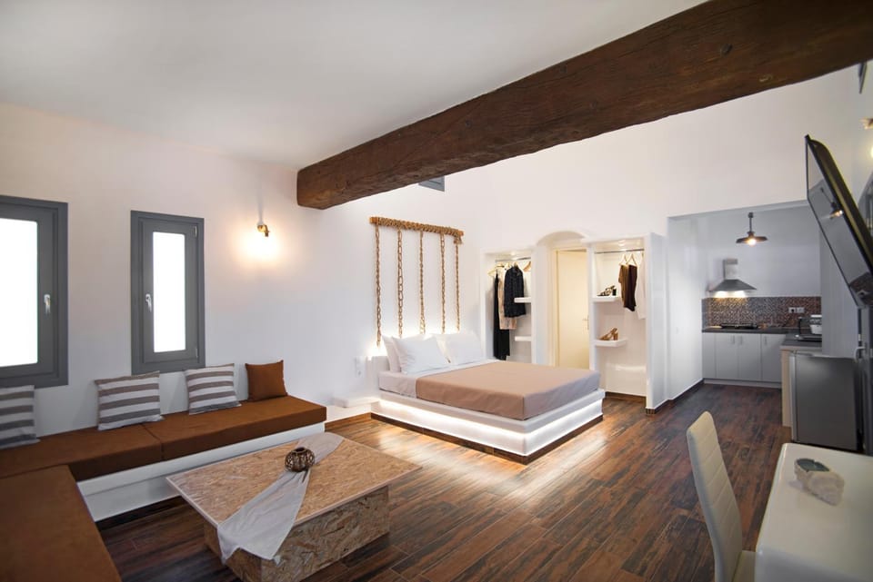 La Belle Vie - Santorini - Adults Only Apartment in Kamari
