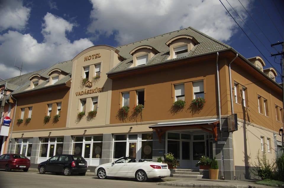 Facade/entrance