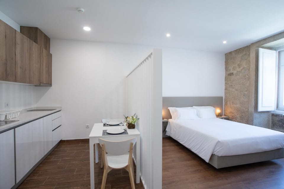 Kitchen or kitchenette, Bedroom