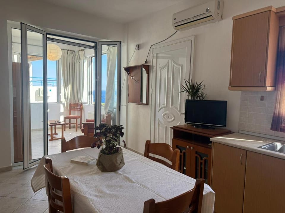LEFKADA TWINS 2 Apartment in Icaria